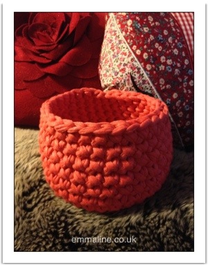 hooked zpagetti yarn basket pattern